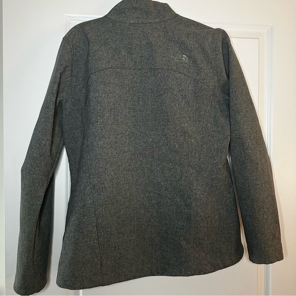 The North Face Women’s Waterproof Softshell Jacket | Size Large | Fleece Lined - Picture 4 of 8